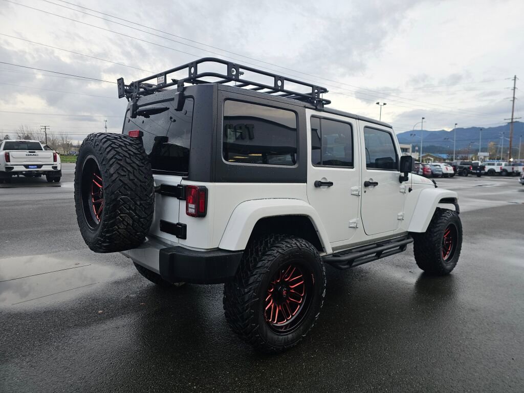 Used 2018 Jeep Wrangler Unlimited Sahara image 6