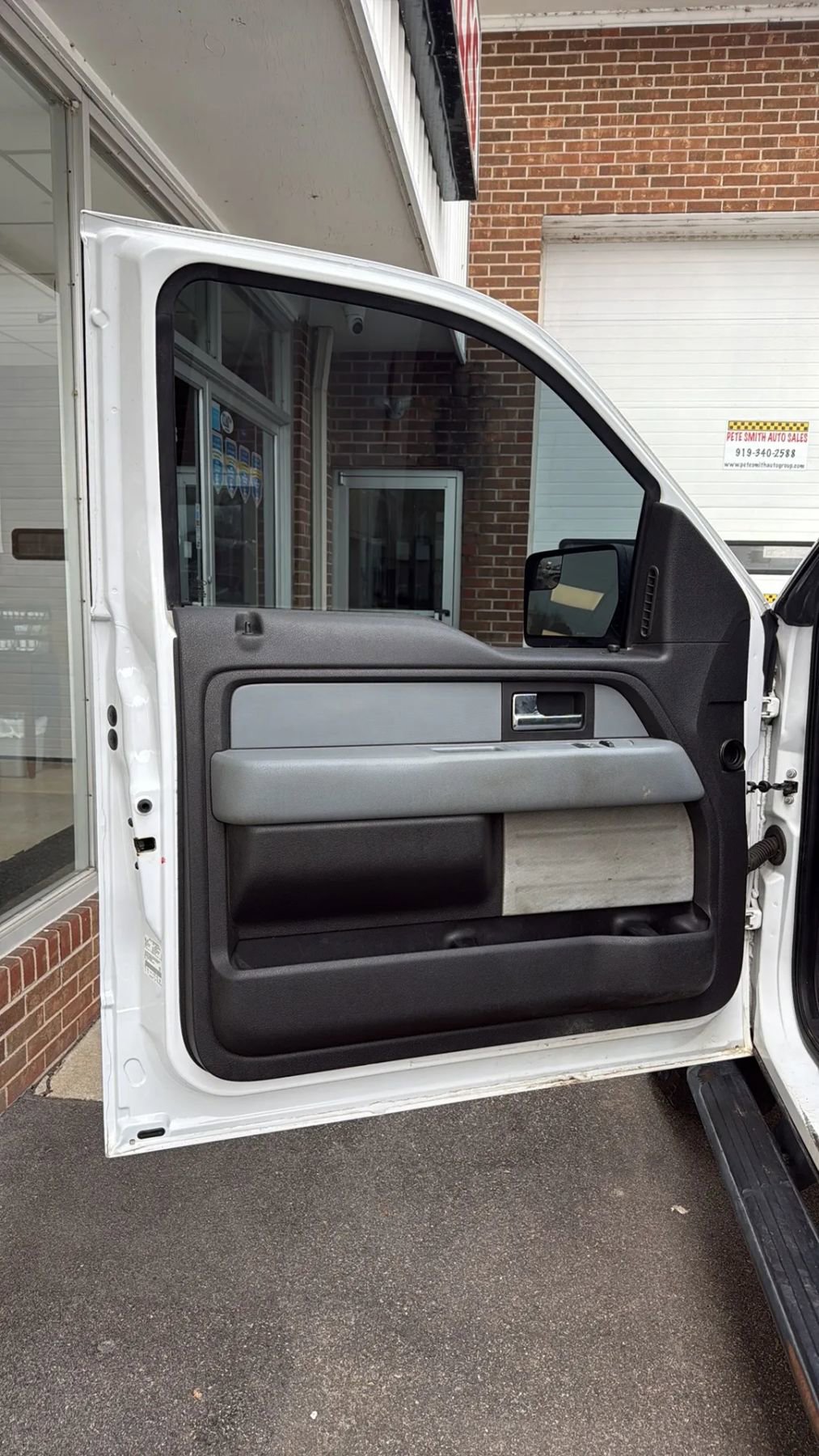 Used 2014 Ford F150 XL w/ Equipment Group 101A Mid AWD/4WD image 9