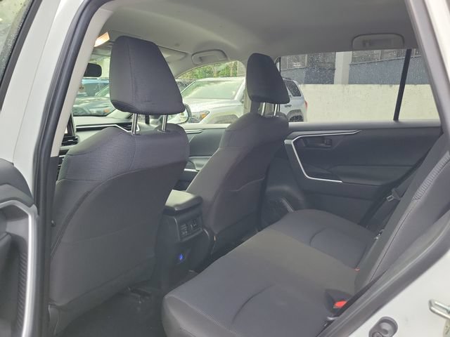 Used 2025 Toyota RAV4 LE AWD/4WD image 7
