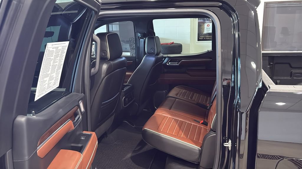 Used 2025 GMC Sierra 1500 Denali Ultimate image 18