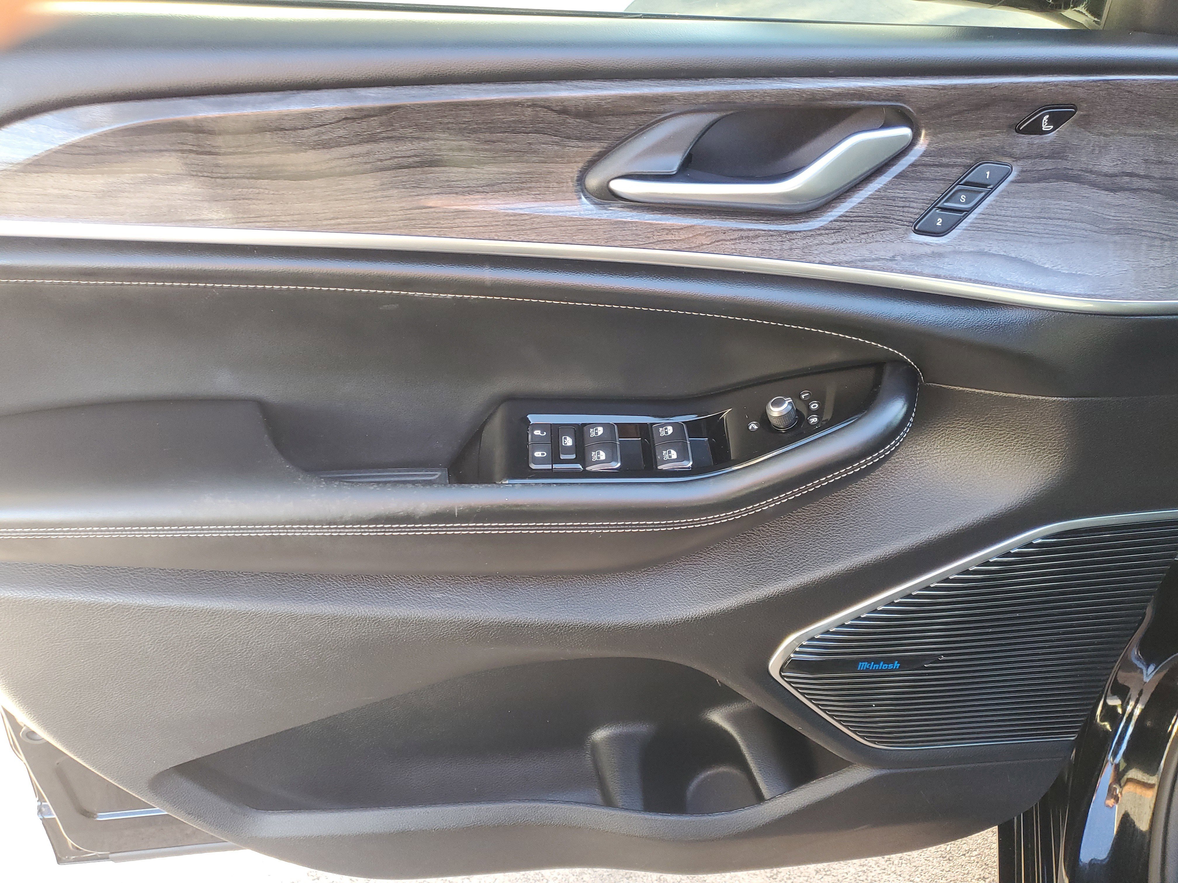 Used 2021 Jeep Grand Cherokee L Overland w/ Luxury Tech Group IV image 18