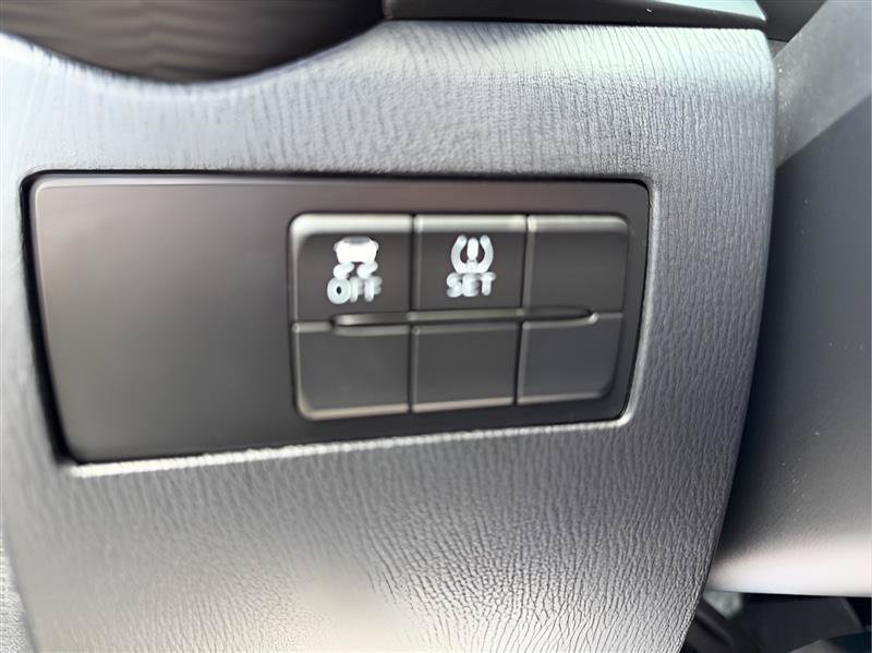 Used 2018 Toyota Yaris iA FWD image 29