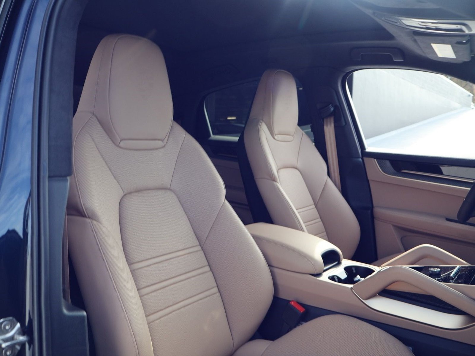 New 2026 Porsche Cayenne GTS AWD/4WD image 24