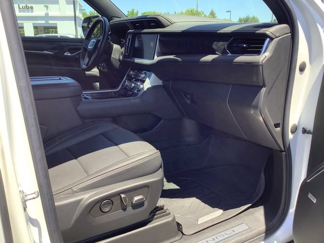 Used 2022 GMC Yukon XL Denali AWD/4WD image 39