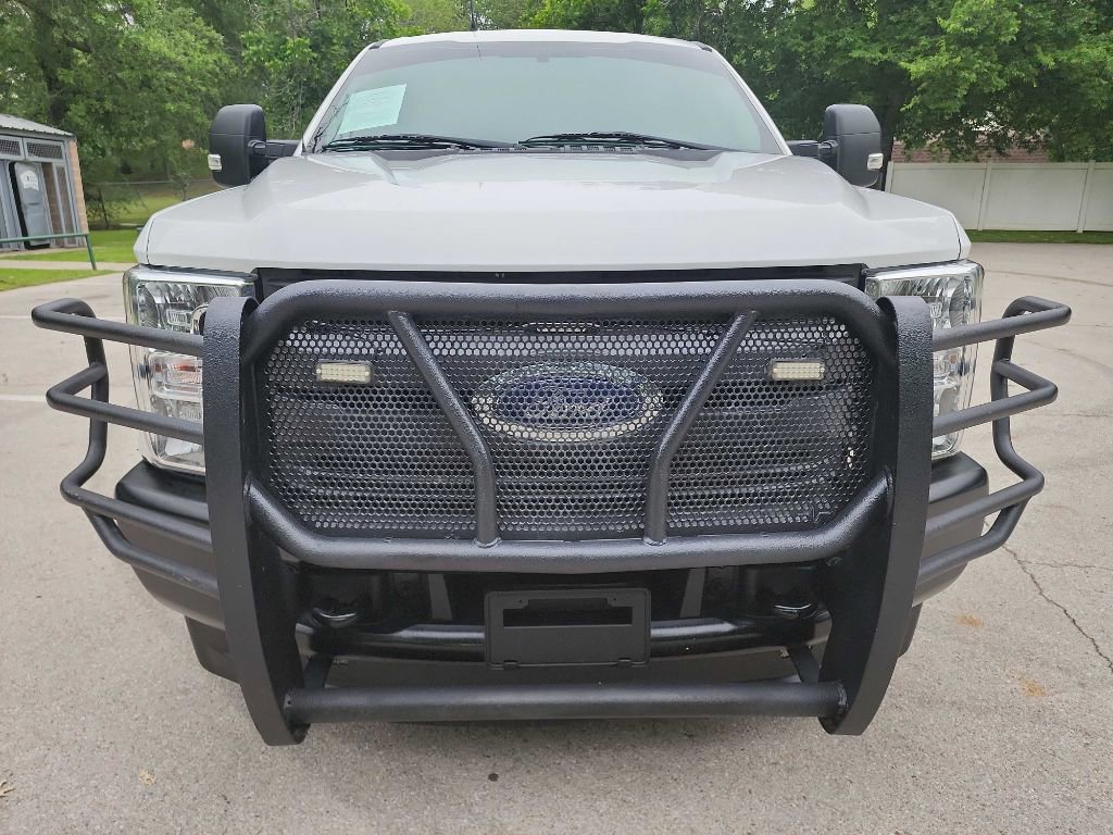 Used 2018 Ford F250 XL w/ Power Equipment Group RWD image 2