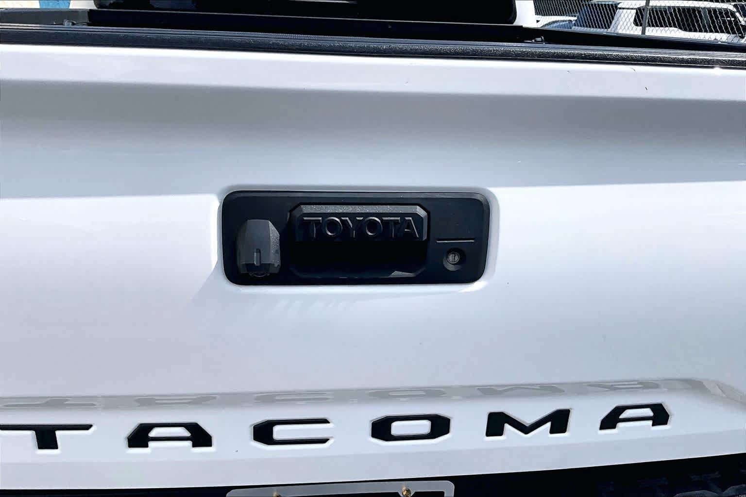 Used 2022 Toyota Tacoma SR5 w/ Technology Package RWD image 31