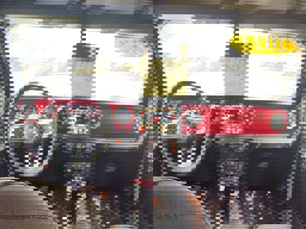 Used 2023 Jeep Wrangler Unlimited Rubicon image 19