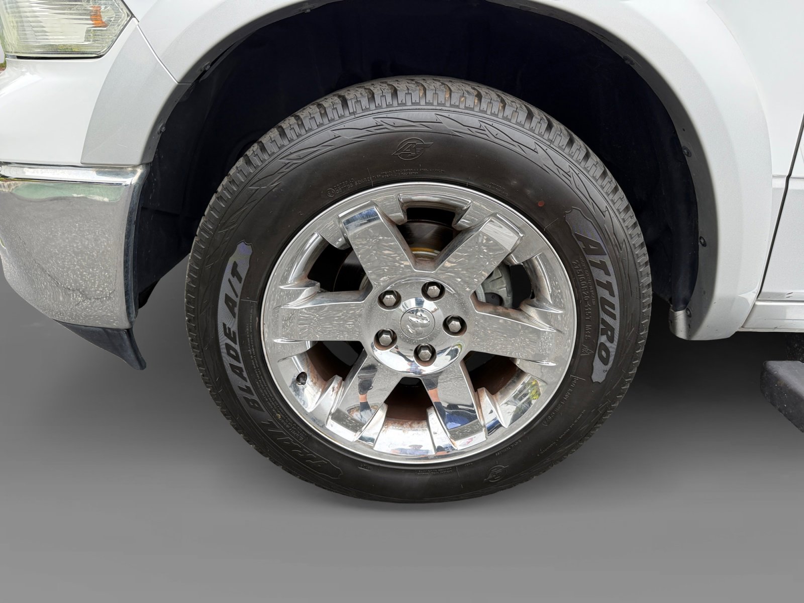 Used 2012 RAM 1500 Laramie image 9