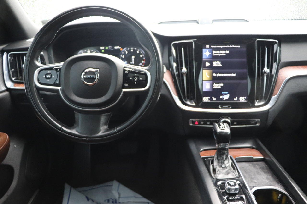 Used 2021 Volvo V60 T5 Cross Country w/ Advanced Package image 18