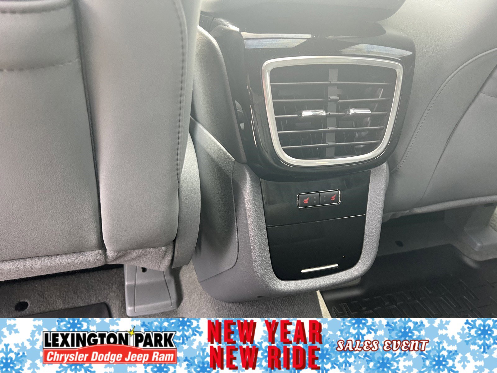 Used 2021 Lincoln Nautilus Reserve w/ Equipment Group 201A image 11