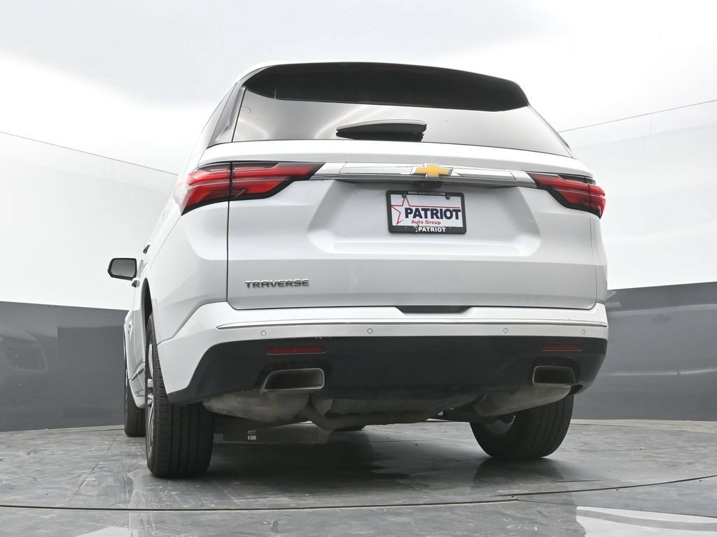Used 2023 Chevrolet Traverse High Country FWD image 40