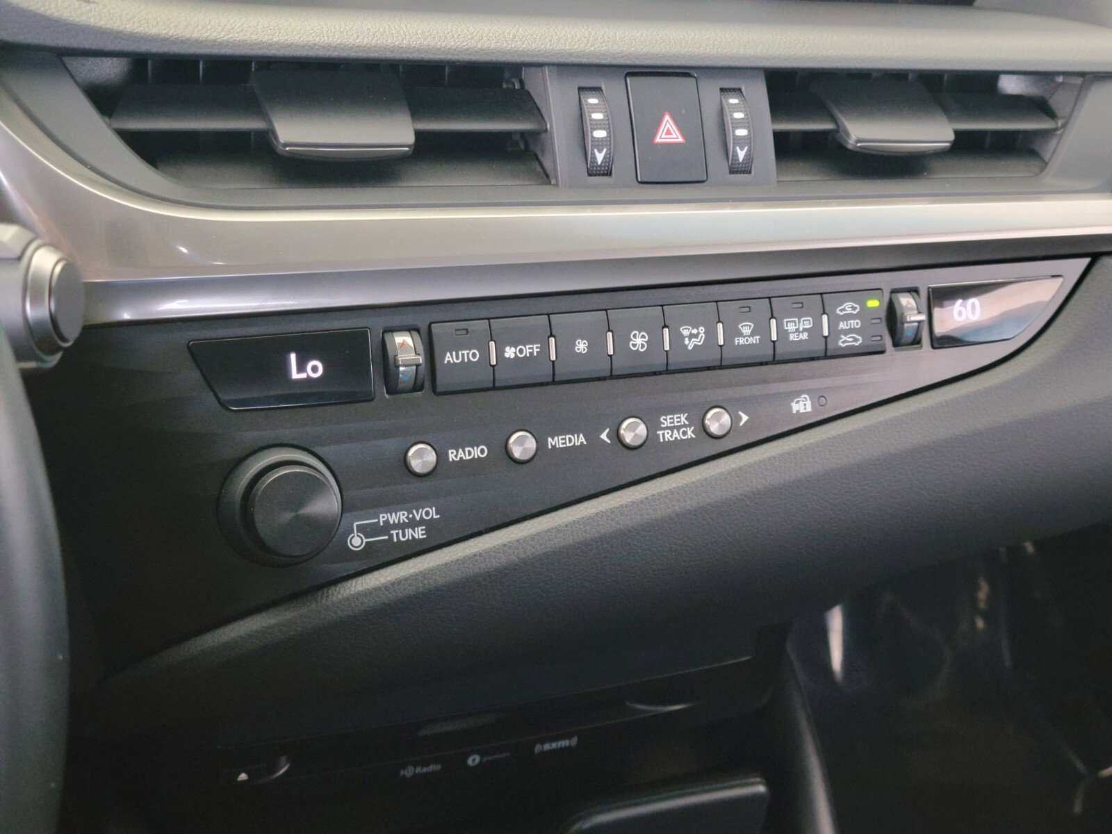 Used 2020 Lexus ES 300h w/ Accessory Package 2 image 25
