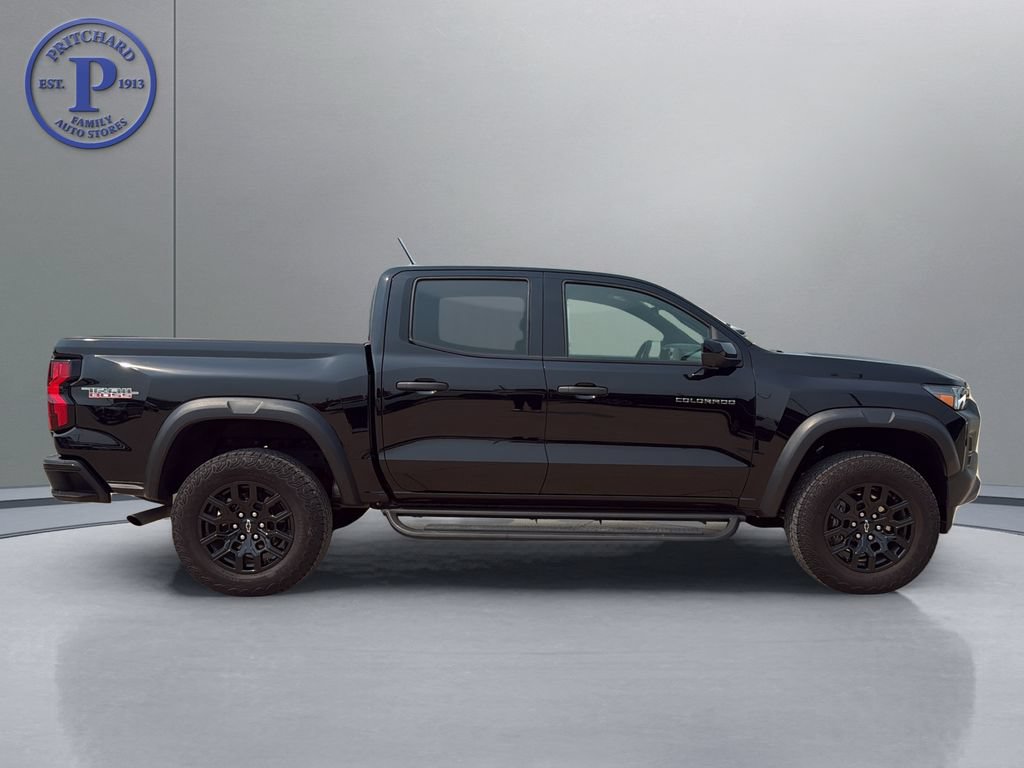 Used 2024 Chevrolet Colorado Trail Boss w/ Technology Package AWD/4WD image 8