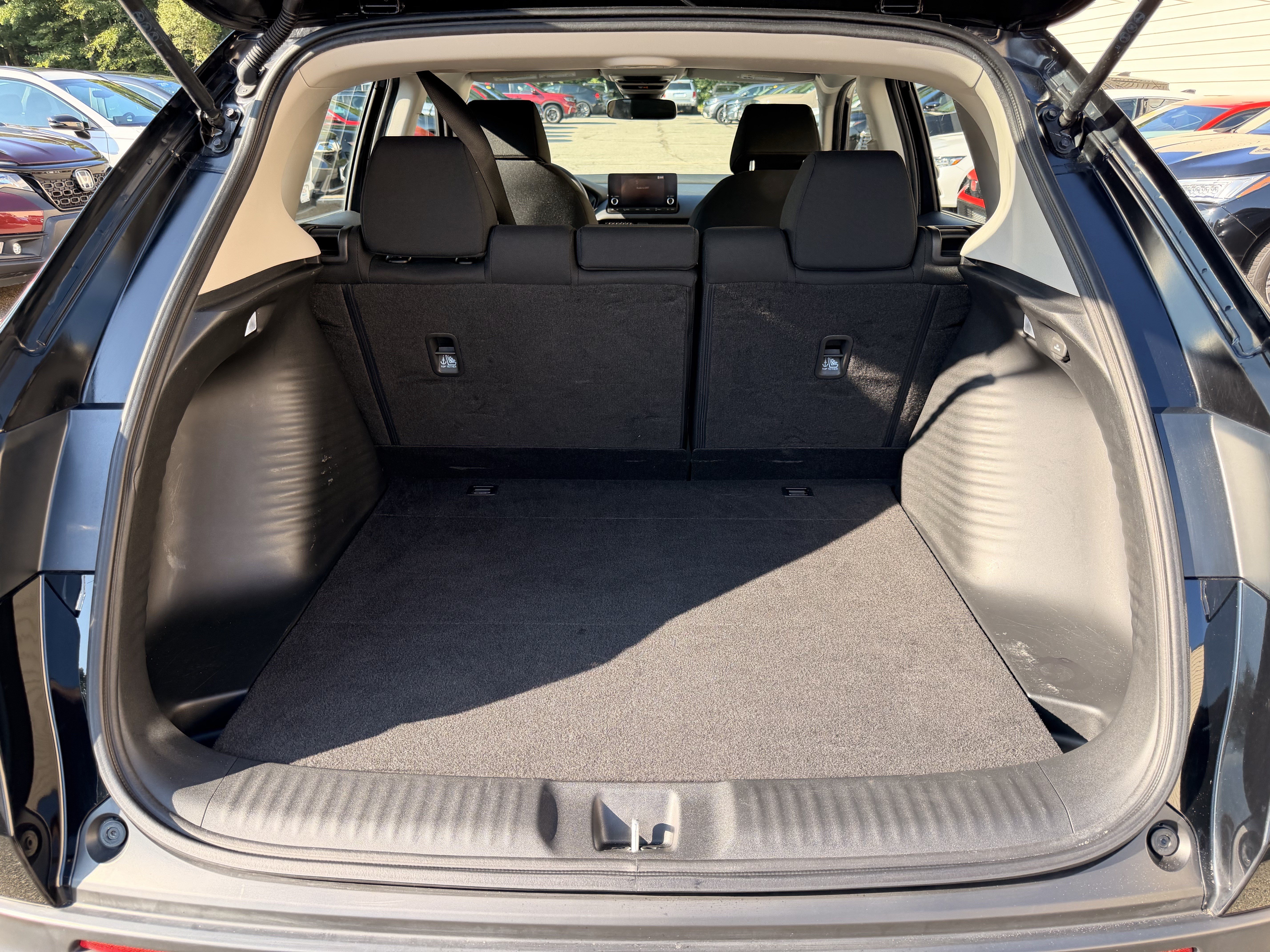Used 2023 Honda HR-V LX image 31