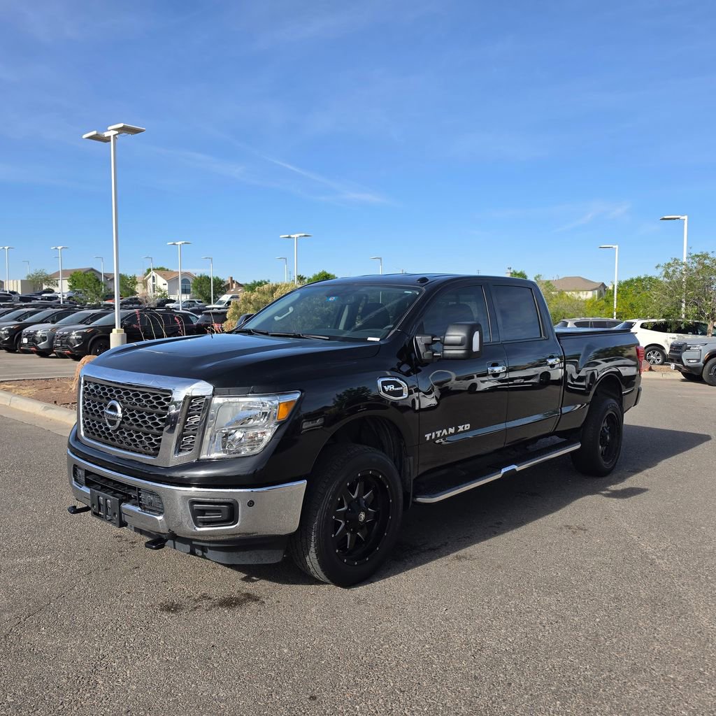 Used 2018 Nissan Titan SV w/ SV Convenience Package AWD/4WD image 2