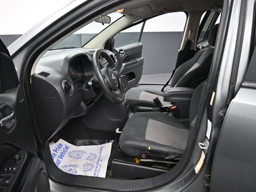 Used 2011 Jeep Compass 4WD image 29
