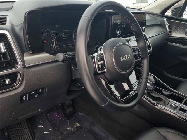Certified 2022 Kia Sorento SX image 17