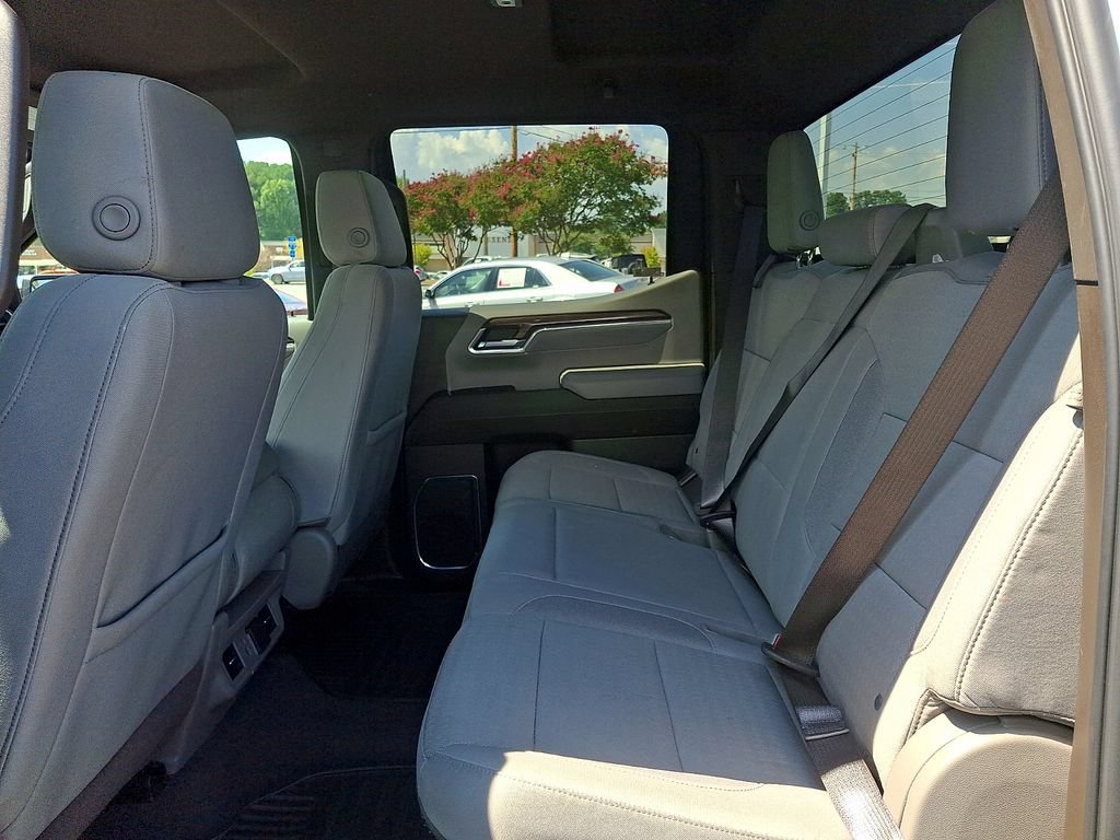 Used 2025 Chevrolet Silverado 1500 LT RWD image 10