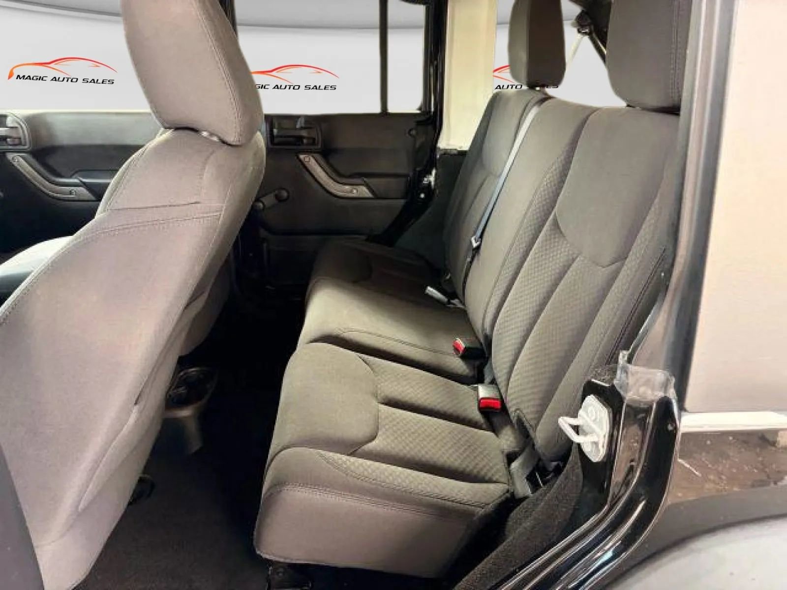 Used 2016 Jeep Wrangler Unlimited Sport w/ Connectivity Group image 13