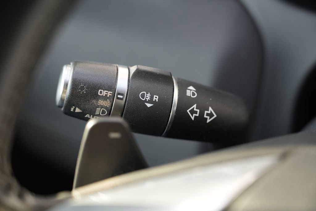 Used 2019 Land Rover Discovery Sport SE AWD/4WD image 49