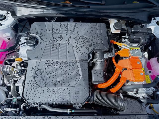 Certified 2025 Hyundai Elantra SEL FWD image 28