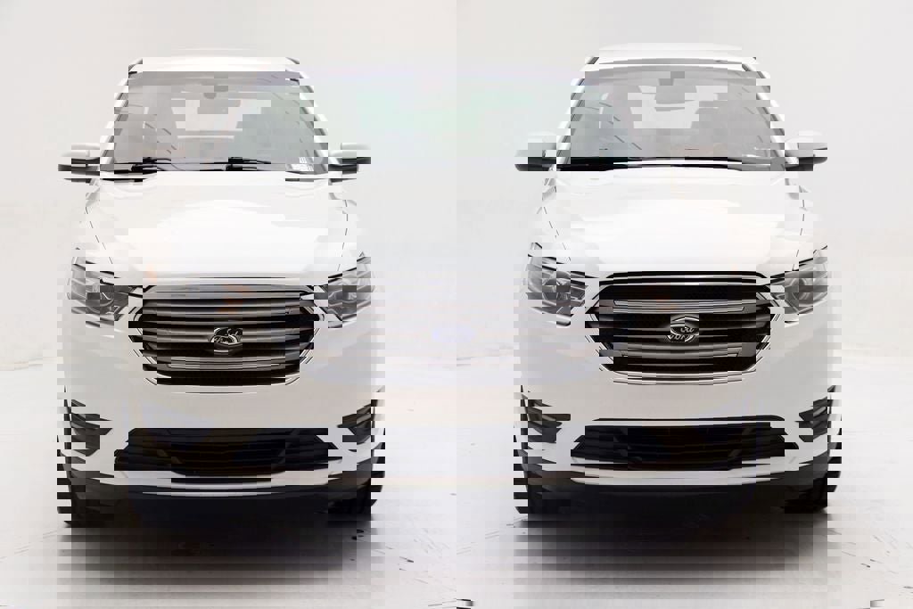 Used 2013 Ford Taurus SEL image 5