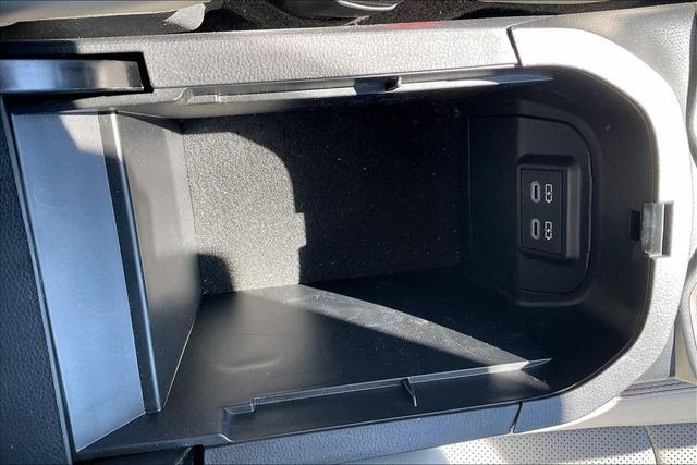 Used 2024 Toyota RAV4 Limited image 38