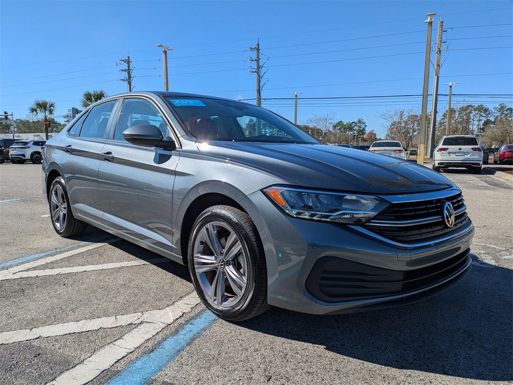 Used 2023 Volkswagen Jetta SE image 8