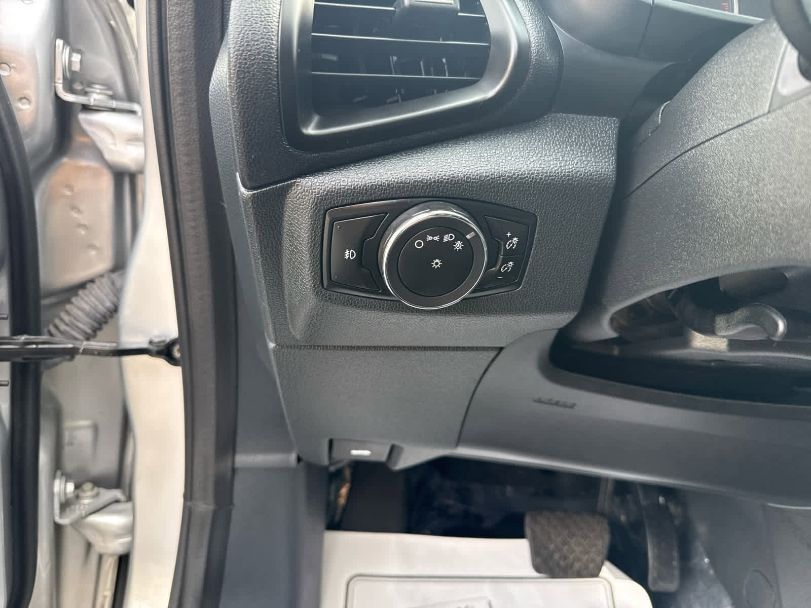 Used 2022 Ford EcoSport SES image 17