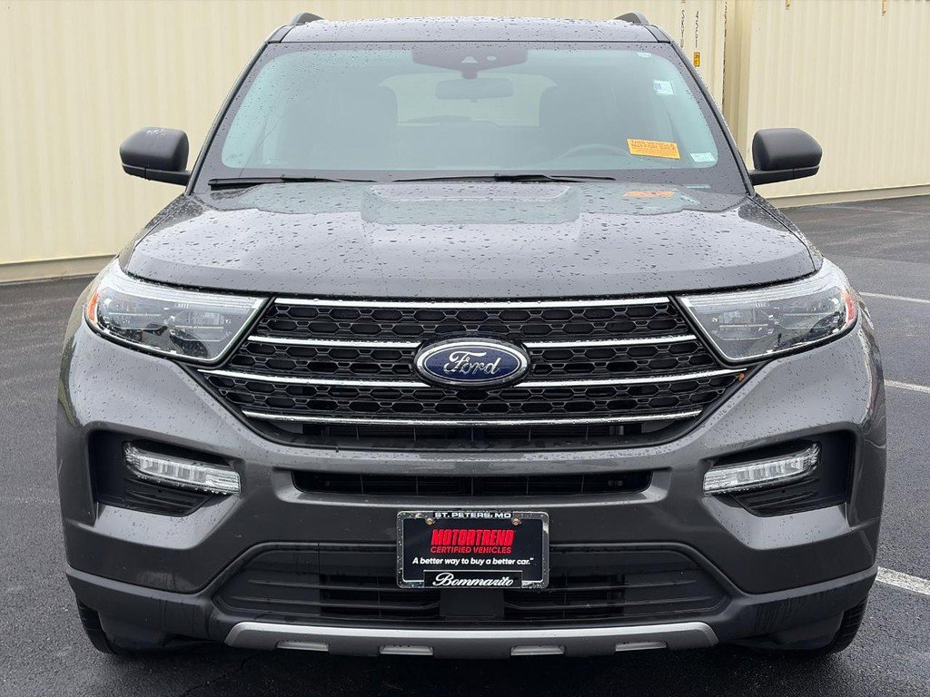 Used 2020 Ford Explorer XLT w/ Equipment Group 202A AWD/4WD image 2