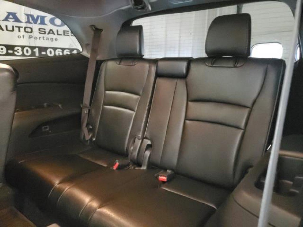 Used 2017 Honda Pilot Touring image 10