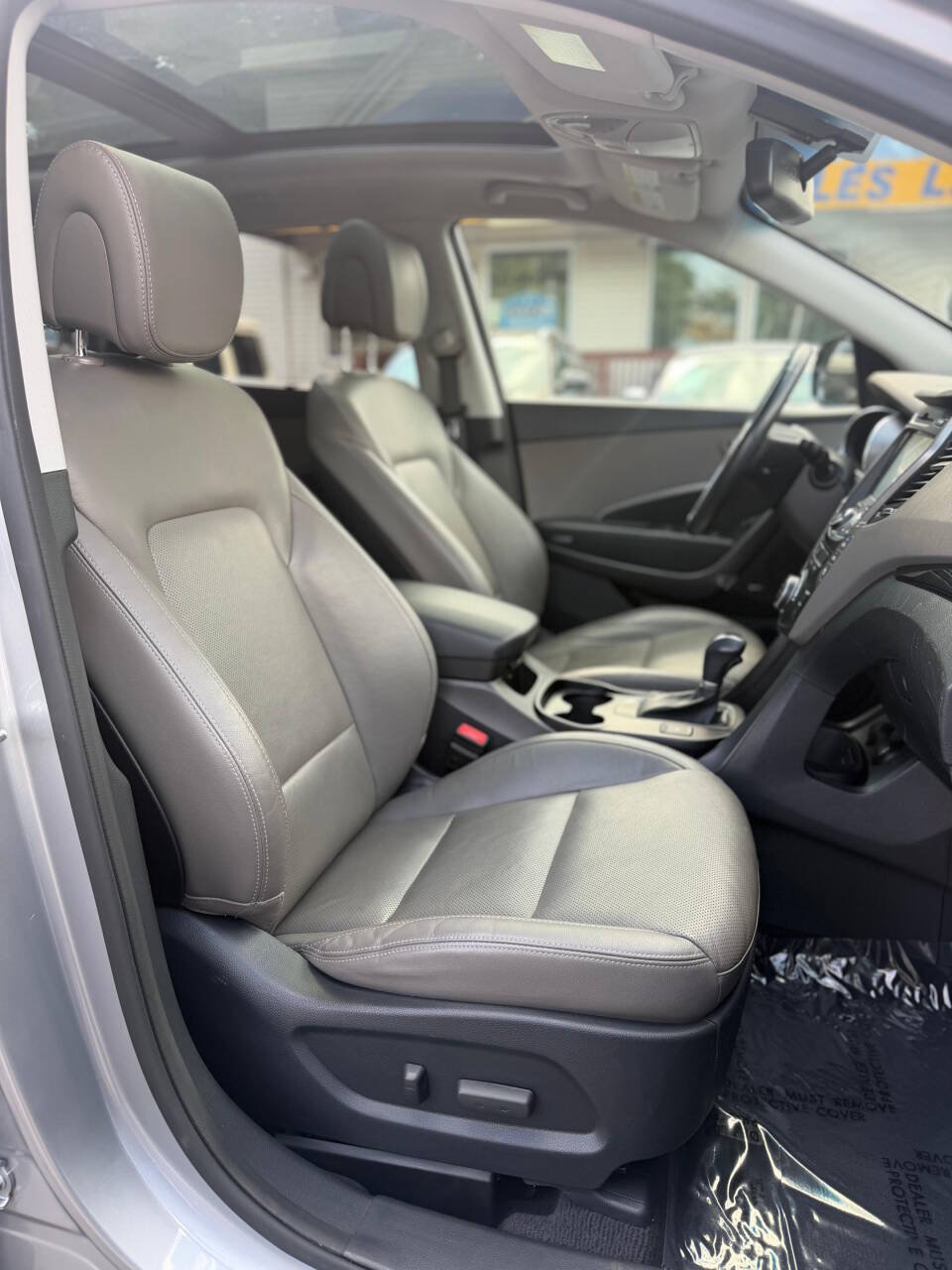 Used 2016 Hyundai Santa Fe Limited w/ Option Group 04 AWD/4WD image 20