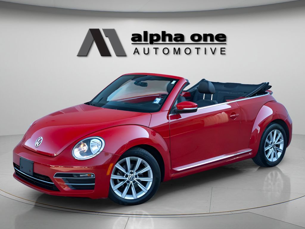 Used 2018 Volkswagen Beetle 2.0T S w/ Style & Comfort Package FWD image 1