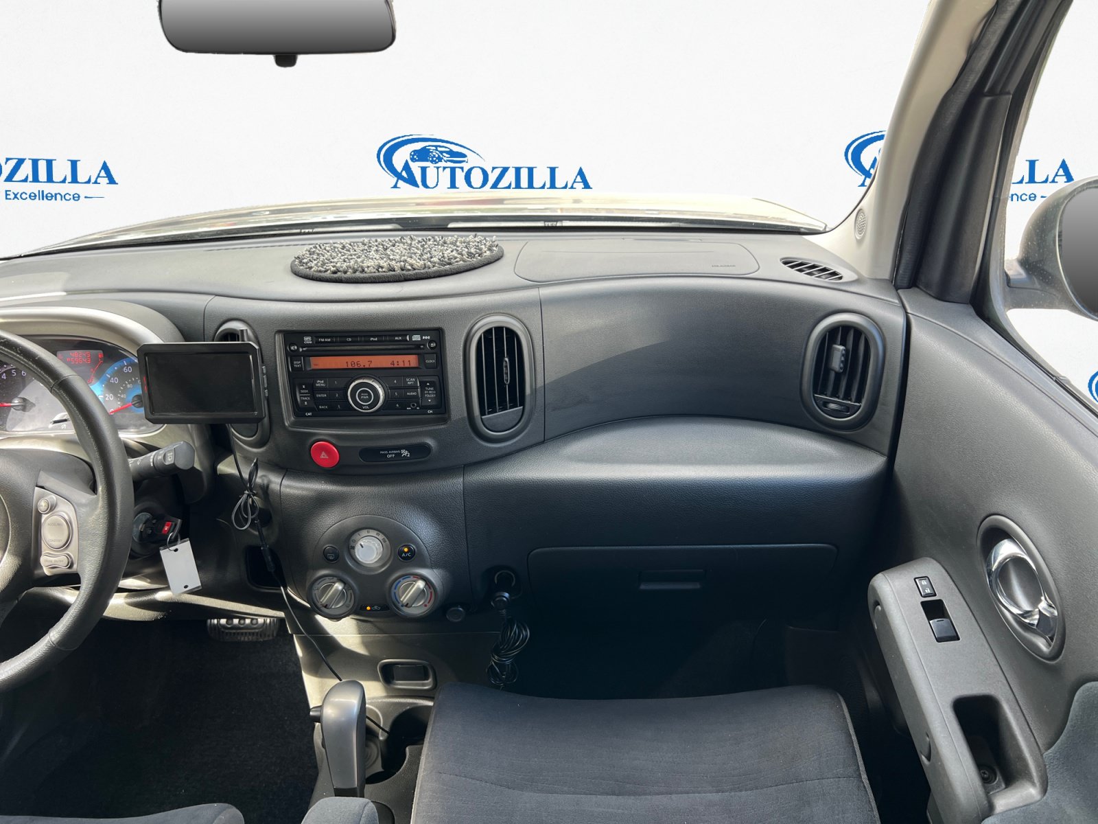 Used 2014 Nissan Cube 1.8 S w/ Interior Designer Package FWD image 11