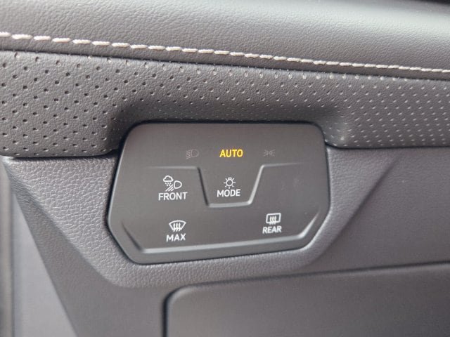 New 2026 Volkswagen Atlas Cross Sport SE FWD image 27