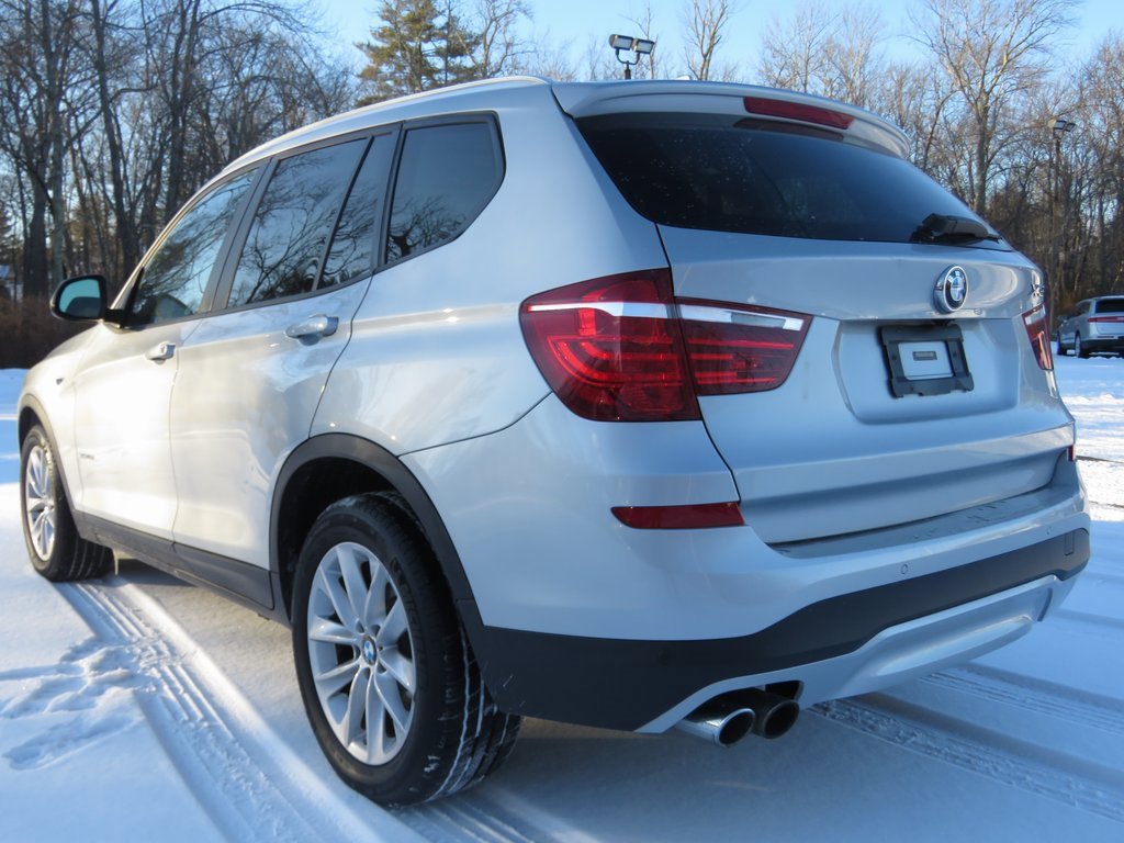 Used 2017 BMW X3 xDrive28i image 7
