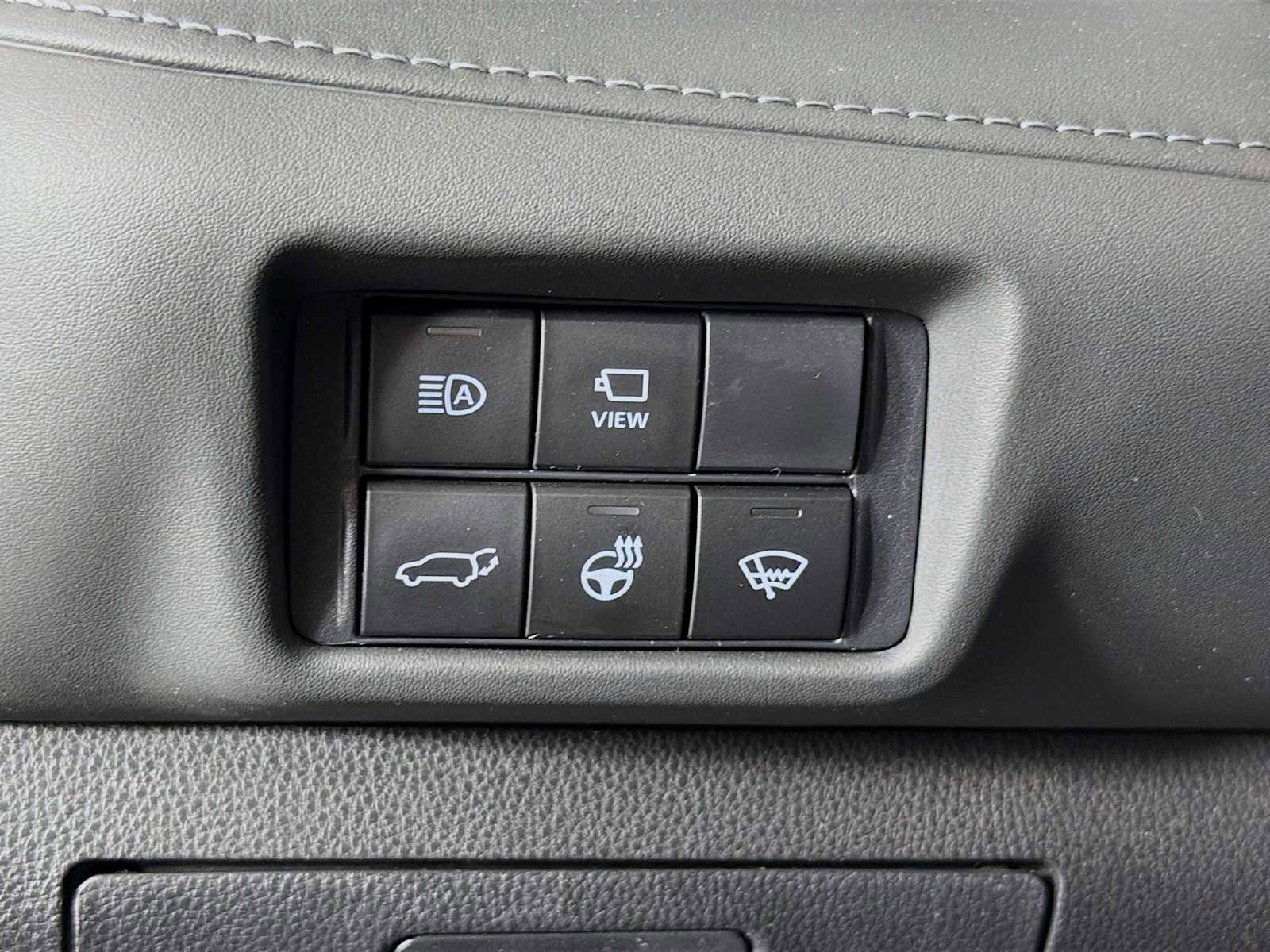 Used 2021 Toyota Highlander Platinum AWD/4WD image 10