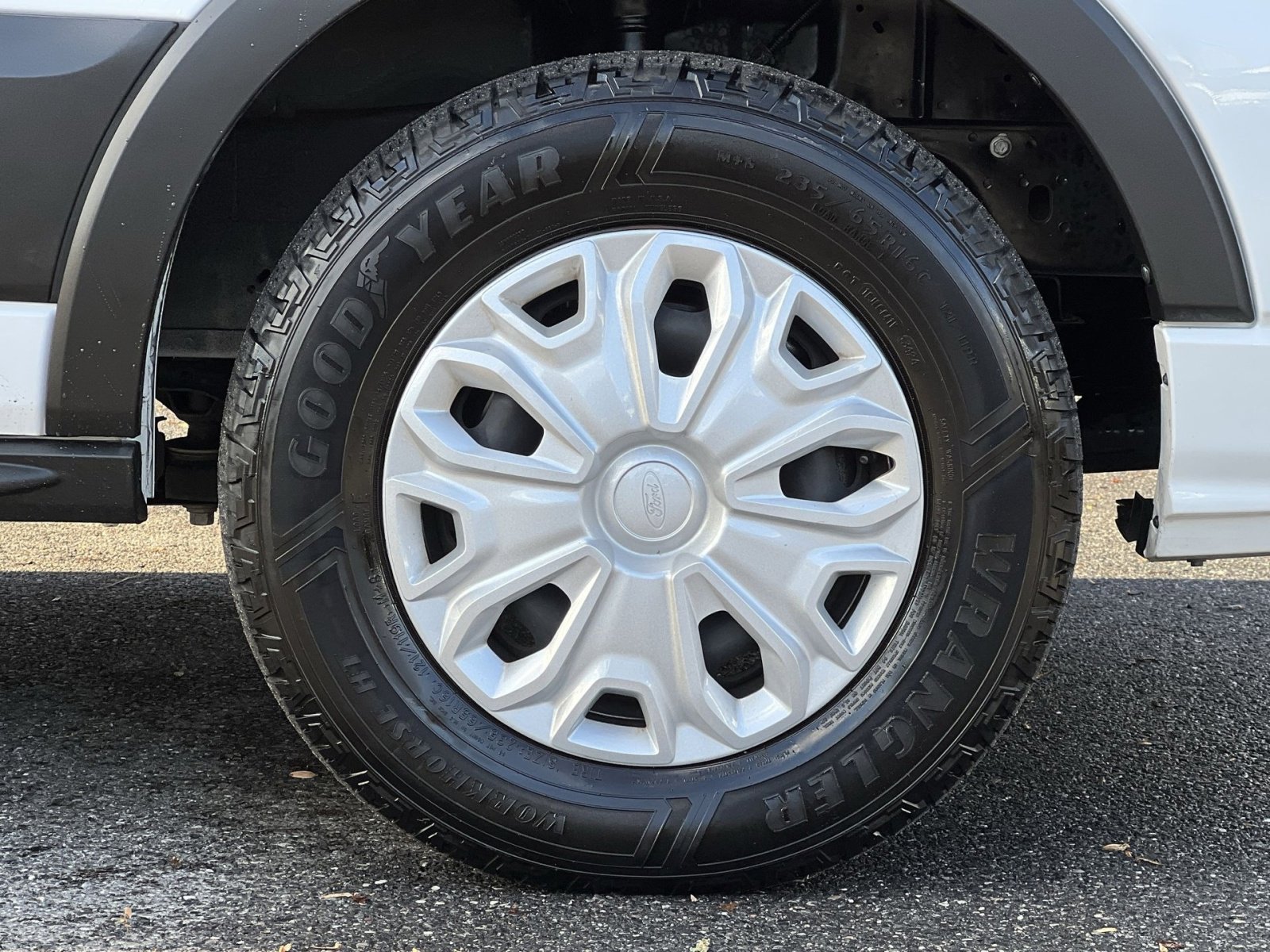 Used 2022 Ford Transit 350 XLT image 10