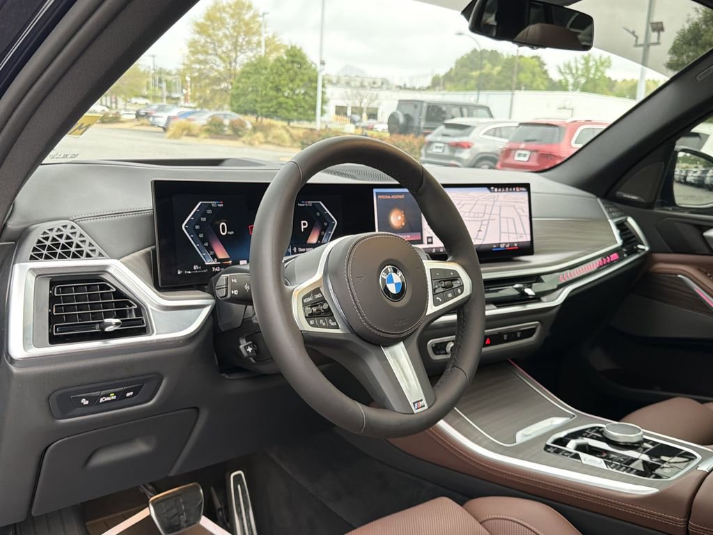 Used 2025 BMW X5 sDrive40i w/ M Sport Package image 10