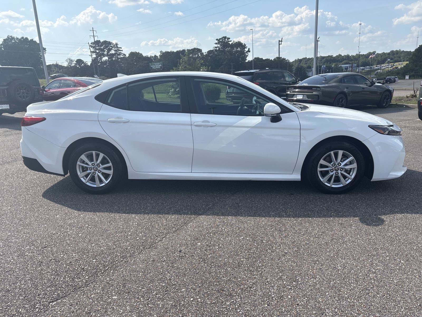 Used 2025 Toyota Camry LE FWD image 4