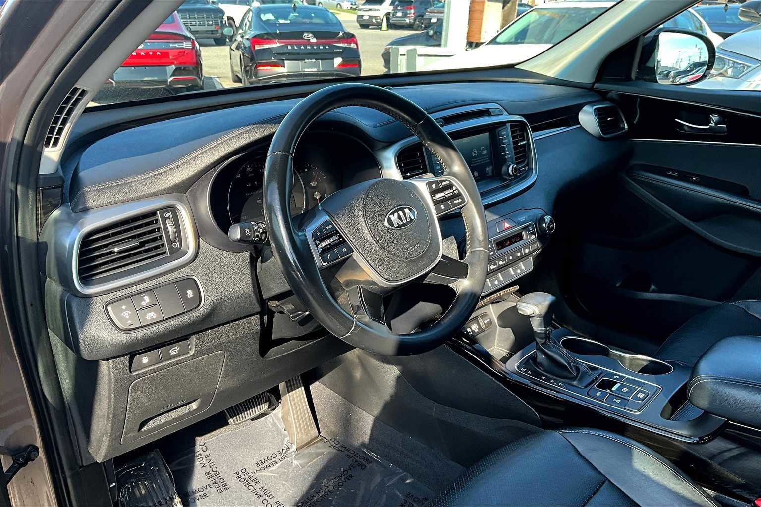 Used 2019 Kia Sorento EX image 17