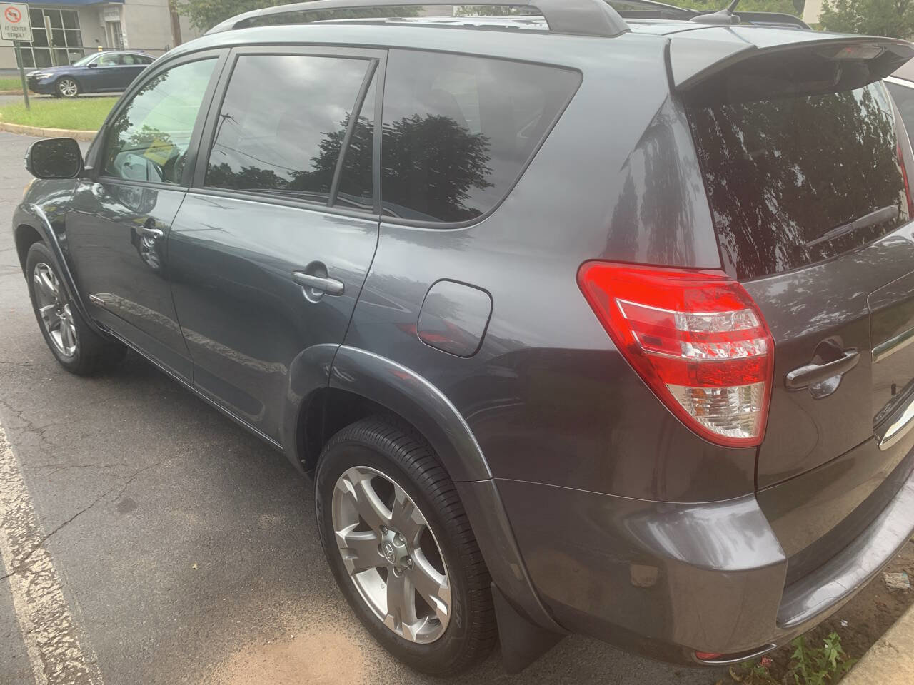 Used 2011 Toyota RAV4 Sport w/ Sport Appearance Pkg AWD/4WD image 6