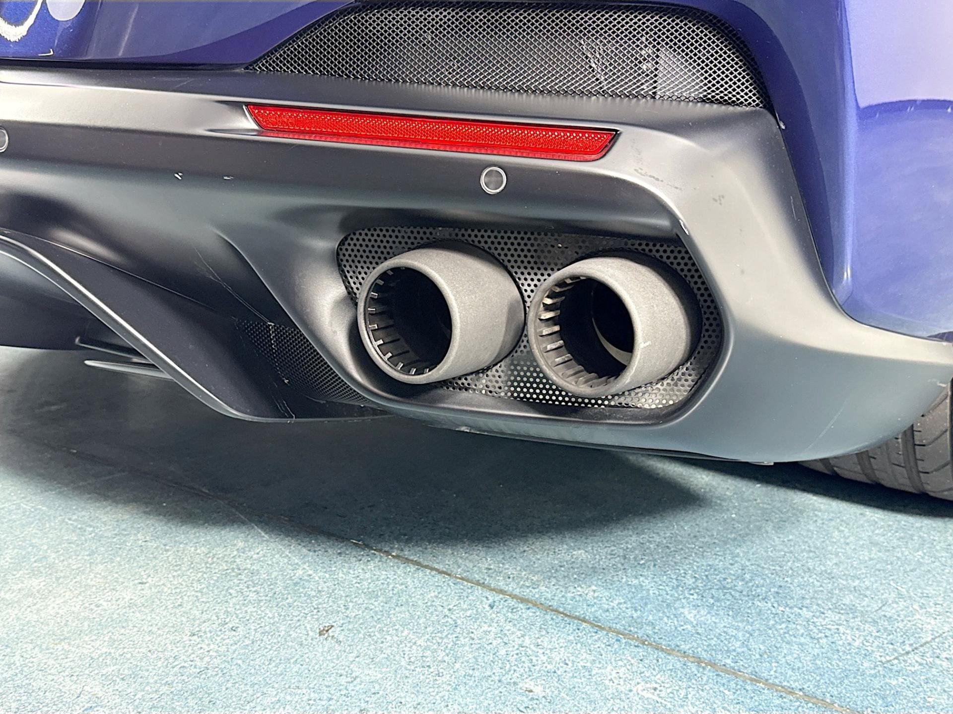 Used 2019 Ferrari Portofino RWD image 48