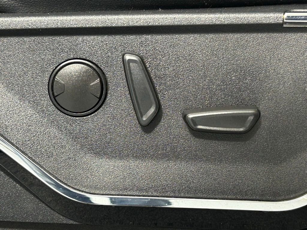 Used 2024 Ford F350 Lariat w/ Lariat Ultimate Package image 12