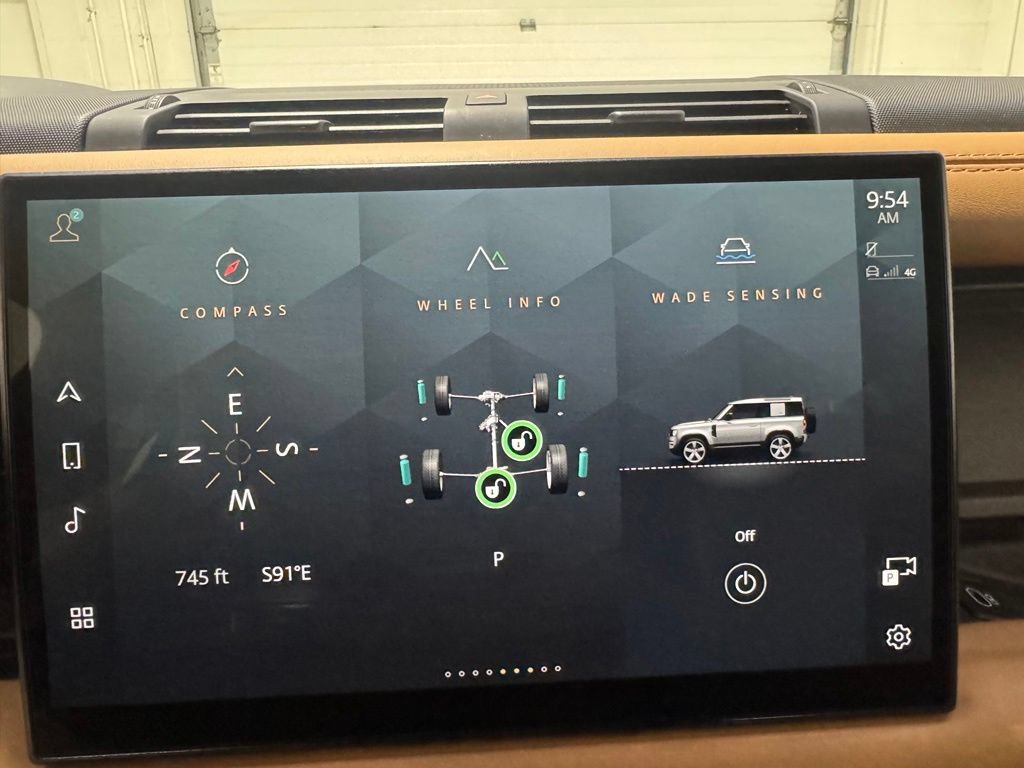 Used 2023 Land Rover Defender 90 X AWD/4WD image 23