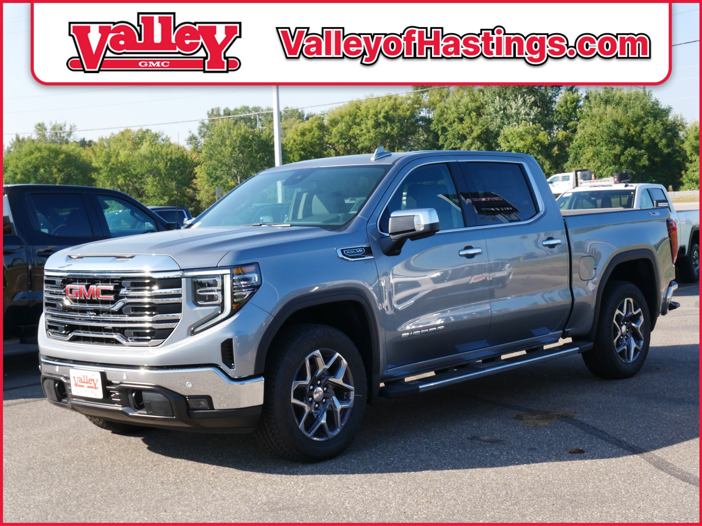 New 2026 GMC Sierra 1500 SLT w/ SLT Premium Plus Package image 2