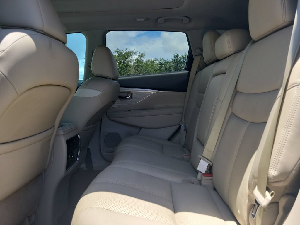 Used 2017 Nissan Murano Platinum w/ Platinum Technology Package FWD image 17