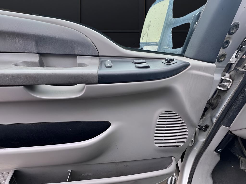 Used 2000 Ford F250 XL image 14