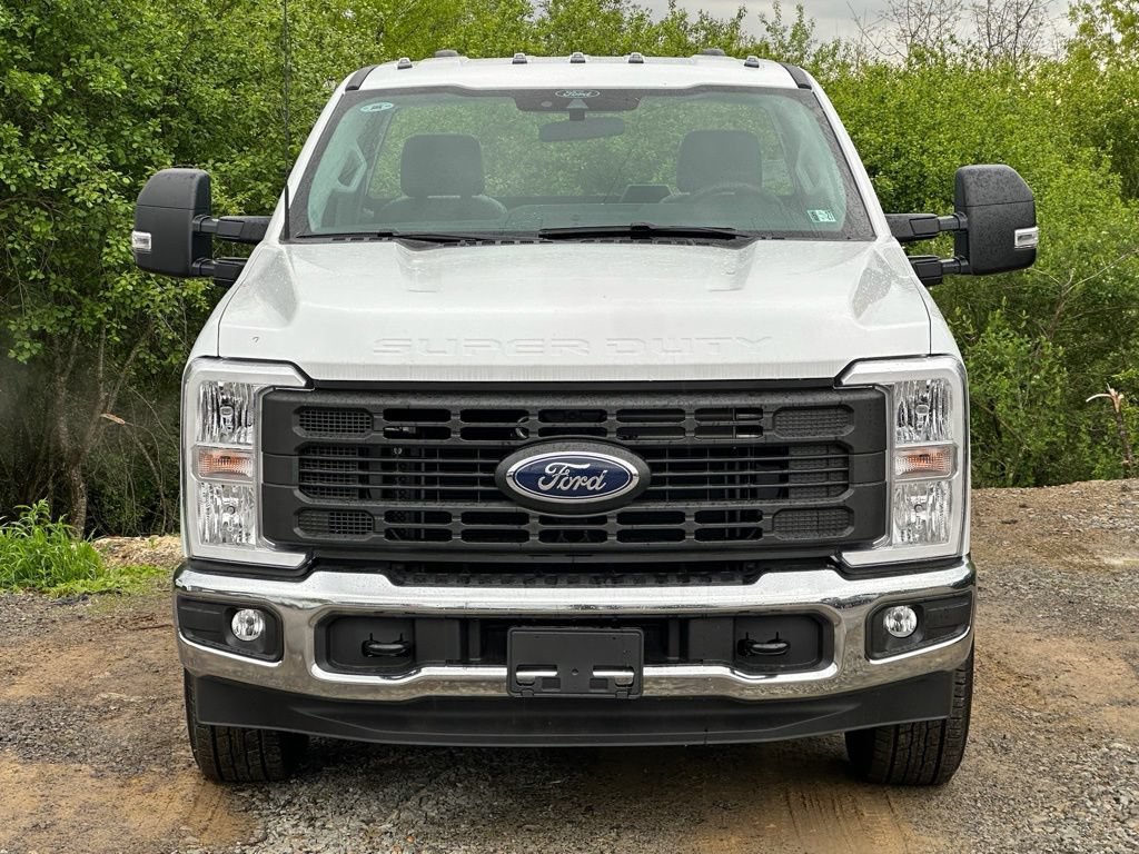 New 2026 Ford F350 XL w/ XL Chrome Package RWD image 26