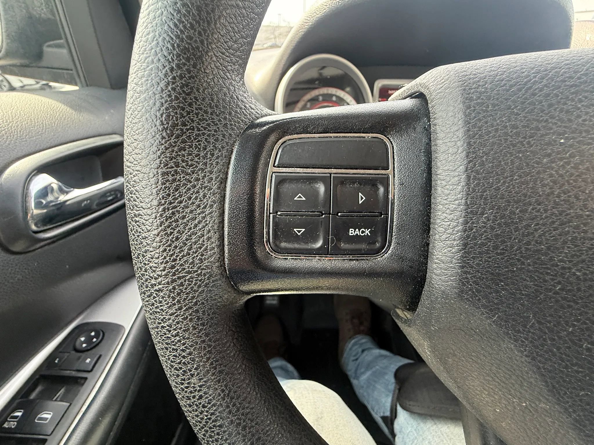 Used 2018 Dodge Journey SE image 17